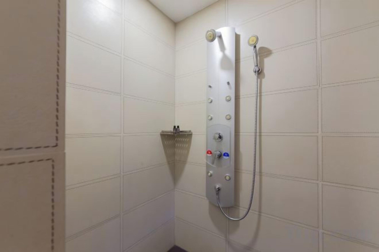 Bathroom, Ujimqin Hotel, Xilin Gol