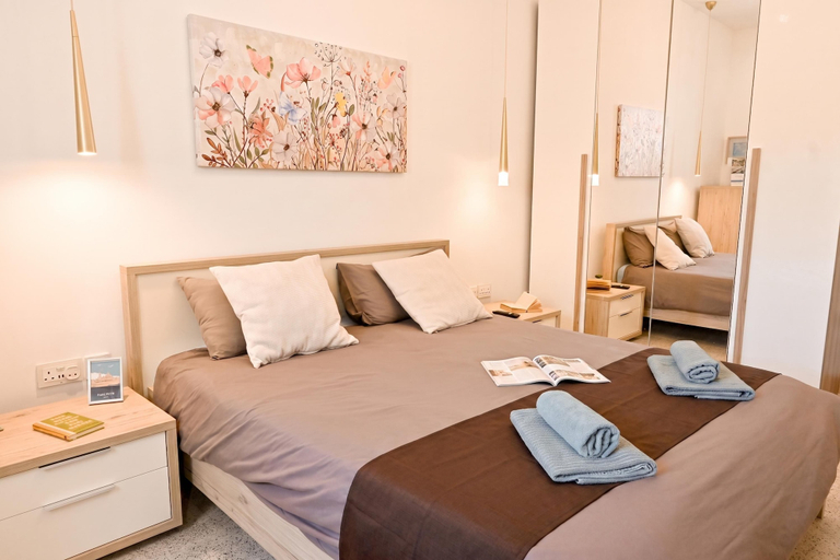 Bedroom 4, Exceptional Sea View Apart St Paul's Bay, Saint Paul's Bay