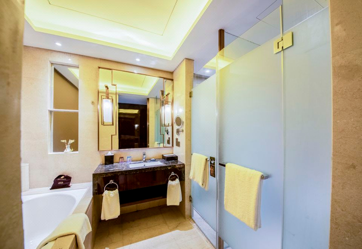 Bathroom 5, Grand  huayun hotel, Qingdao