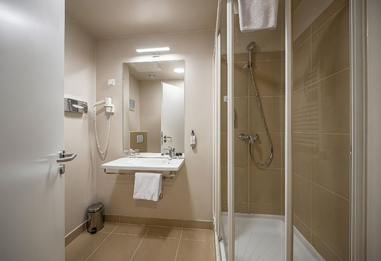 Bathroom 3, Erzsébet Királyné Szálloda, Gödöllő
