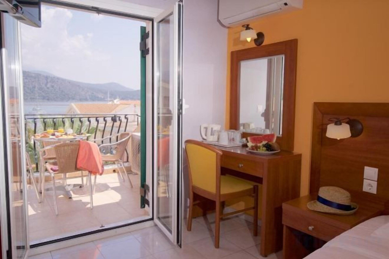 Bedroom 2, Mirabel CityCenter Hotel, Ionian Islands