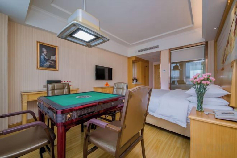 Bedroom 3, Vienna Hotel (Wuhan Central China Normal University, Huquan Metro Station), Wuhan