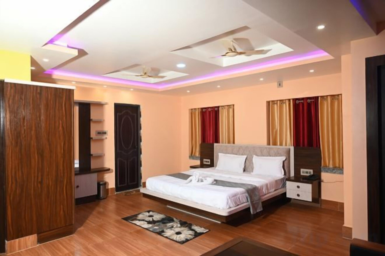 Bedroom 4, Hotel Tulusi Inn, Birbhum