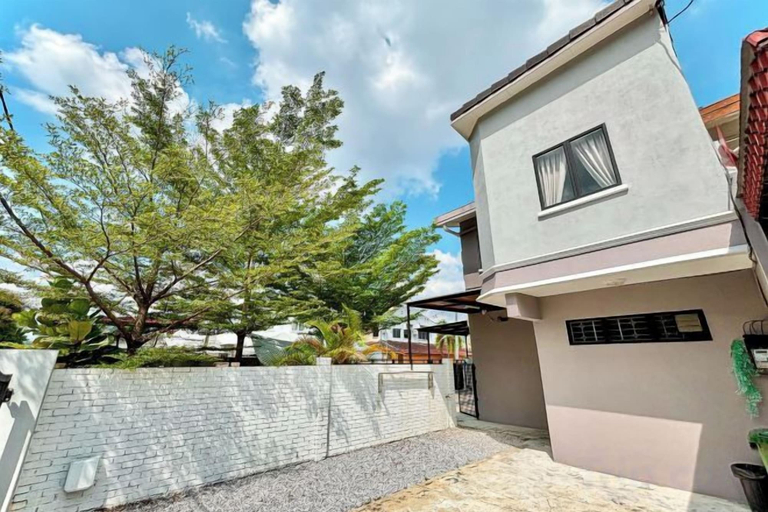 Property grounds 2, Auguri Bercham Landed 6BR Karaoke Set BBQ, Kinta