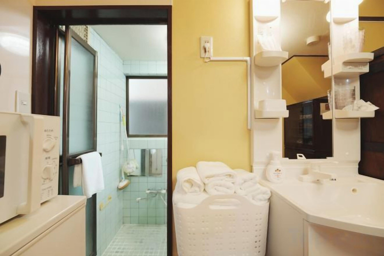 Bathroom 4, A quiet cottage ６ minutes from Komagome Station, Kita