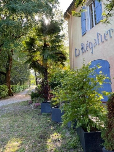 Exterior & Views 1, Logis Hotel Restaurant Le Domaine de la Regaliere, Gard