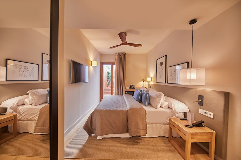 Bedroom 3, Mon Boutique Hotel, Baleares