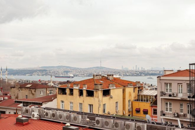Others 4, NOA - Tatar Beyi 18, Beyoğlu