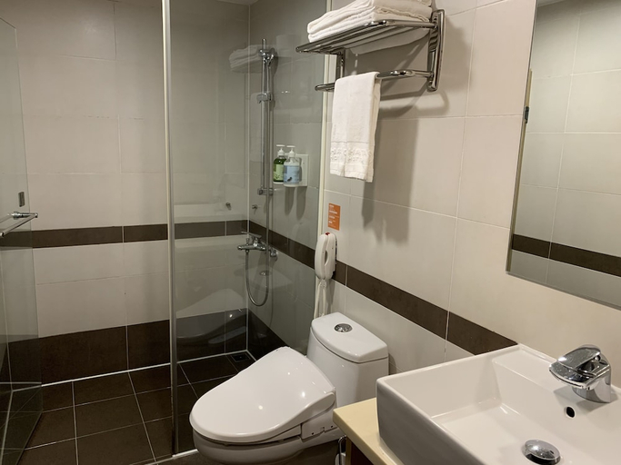 Bathroom 5, Hatago+ The Alley, Taipei City