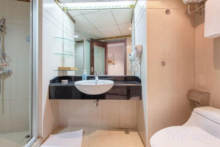 Bathroom 4, Xing Yue Hotel (Dongguan Changping Baihua Times Plaza), Dongguan