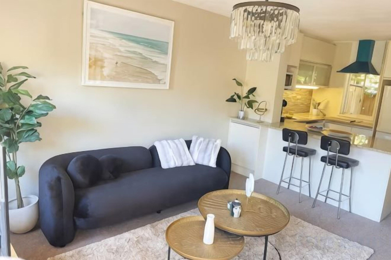 3, Atkin Boutique, Waitakere