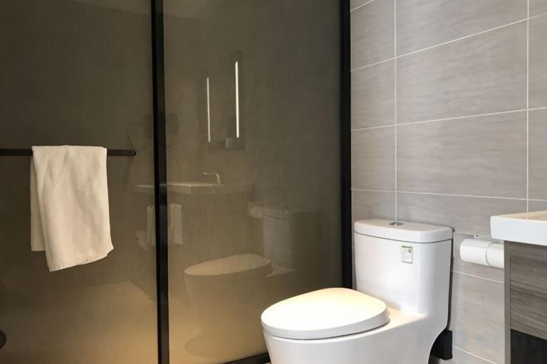 Bathroom 4, HanTing Hotel (Hai'an Wenfeng Great World), Nantong