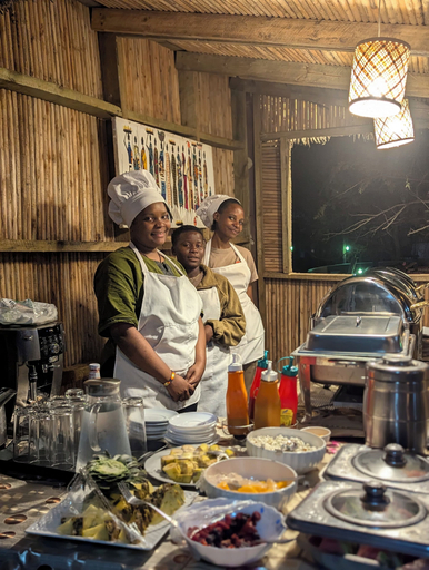 Dining, Angel Homestay Hotel Mikumi, Kilosa
