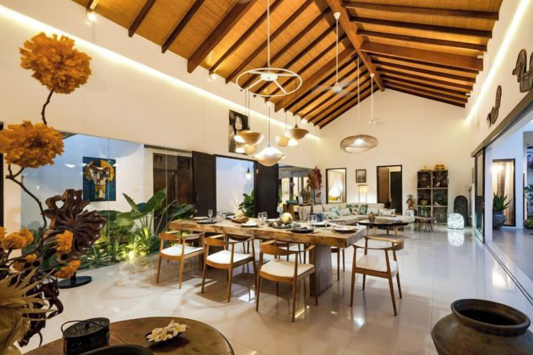 Dining 5, Jami 4BR PoolVilla, a Serenity Steps from theBeach, Badung