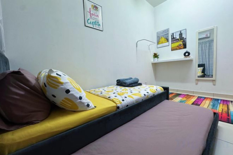 Room 1, Sri Ixora Kajang Spacious 3BR w/ Full A/C, Hulu Langat