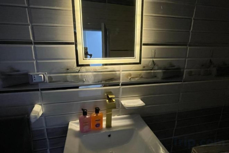Bathroom 2, PHOENIX KHAFOUview - Rooftop, Al-Ahram