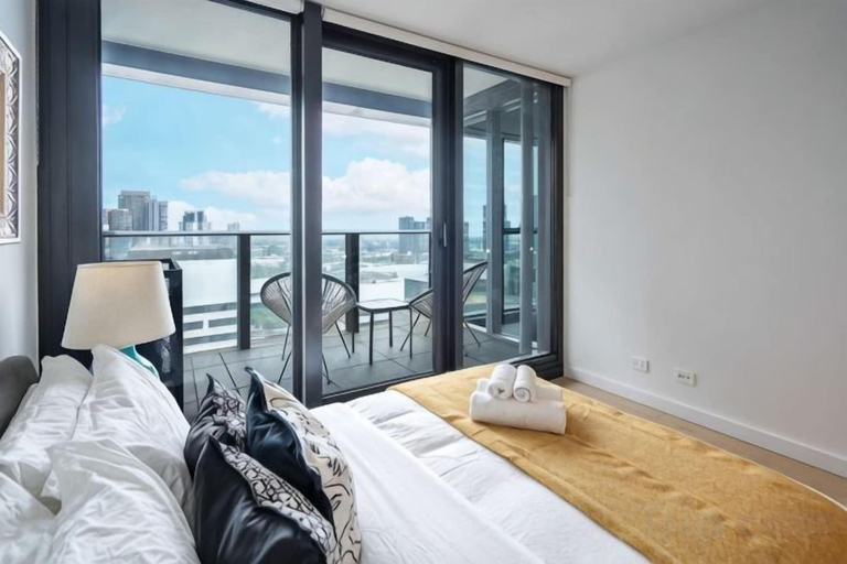 Room 5, 1B1B Condo with Bay &River Views, Melbourne