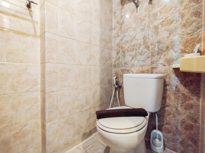 Bathroom 4, Best Deal Studio Apartment Galeri Ciumbuleuit 1, Bandung