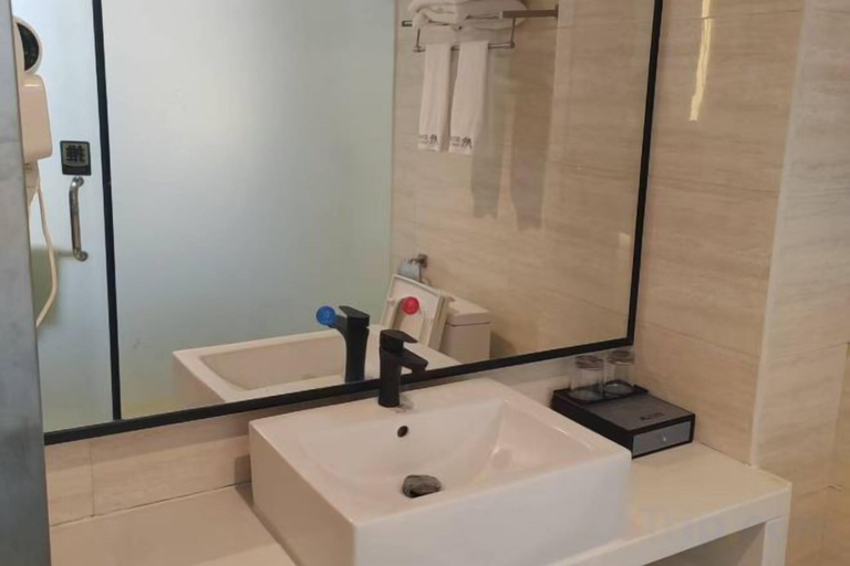 Bathroom 4, Charming Hotel, Jiangmen