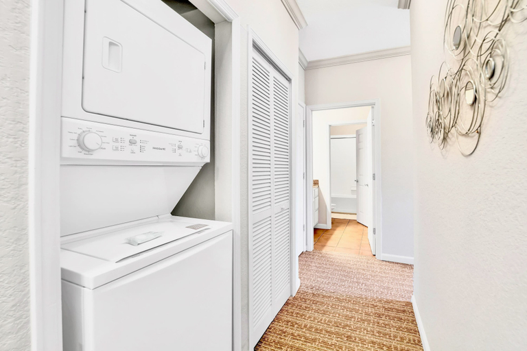 Room 5, Pet-friendly Condo: Family Fun With Pool & Hot Tub, Orange