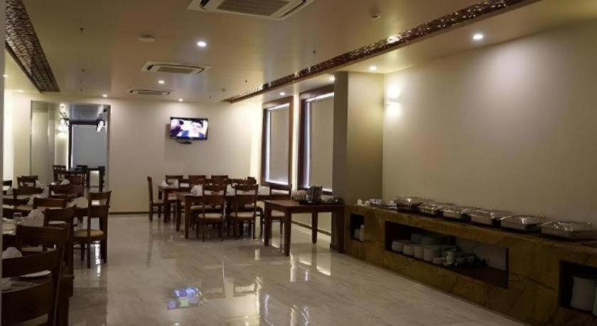 Food & Drinks 4, Hotel Jaipur Central, Jaipur, Jaipur