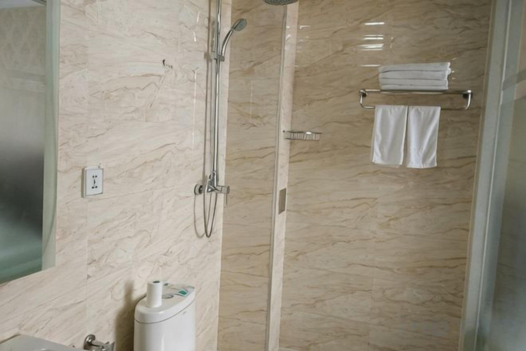 Bathroom 4, Jiangnan Business Hotel, Mudanjiang