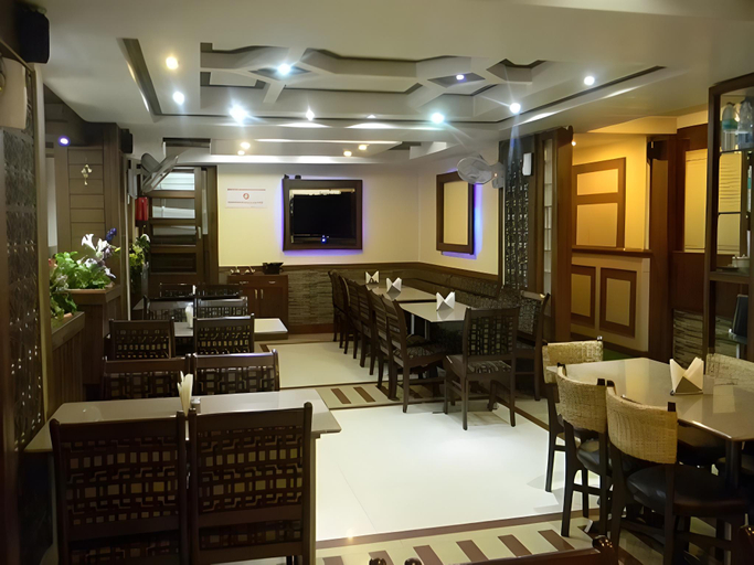 Food & Drinks 3, Hotel Lhasa, Kangra
