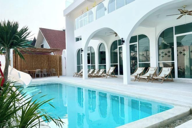 3, Metero Garden Swimming Pool Villa, Pattaya