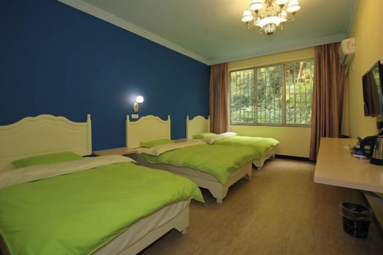 Bedroom 3, Huayi Boutique Inn (Yangshuo West Street Branch), Guilin