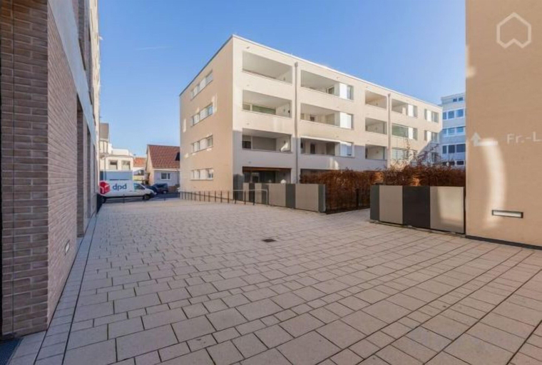 Exterior & Views 2, EXQUIS 2BR Luxury Apt. ROLF BENZ Parking Centre Kitchen Pick-up Service Airport, Böblingen