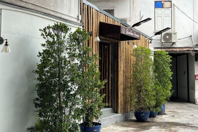 Exterior detail 2, Private Full-Floor Spacious 5 Bedrooms in China Town, Samphantawong