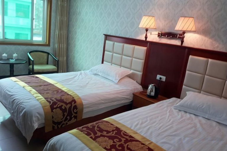 Bedroom 5, Guanghua Inn, Weinan
