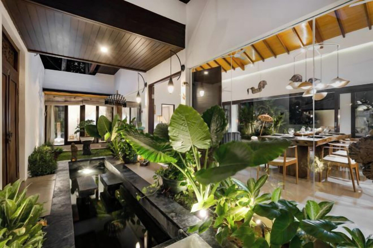 Dining 4, Jami 4BR PoolVilla, a Serenity Steps from theBeach, Badung