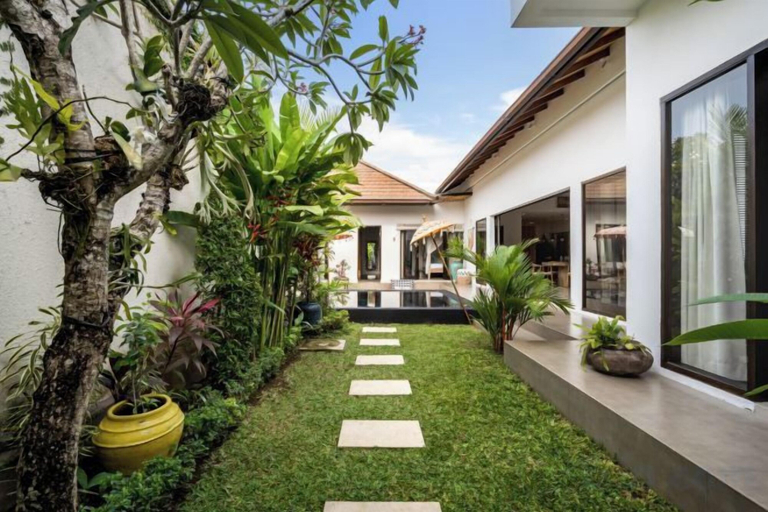 Terrace/patio 3, Jami 4BR PoolVilla, a Serenity Steps from theBeach, Badung