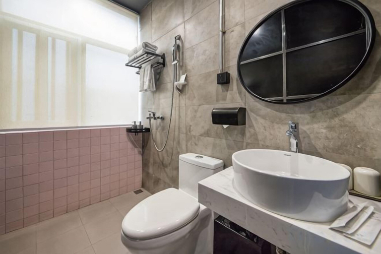 Bathroom, Xihu Yingxiu Xinsu Guesthouse, Huizhou