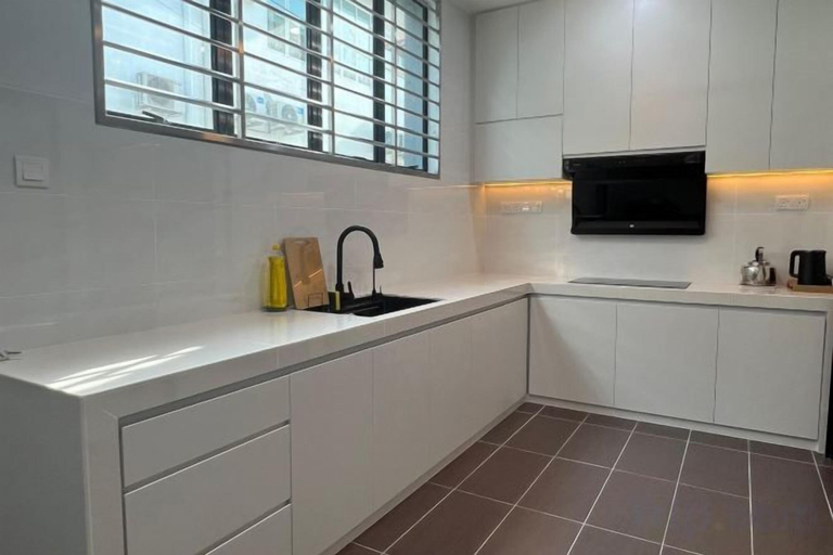 5, 5 min to AeonBig , Old Street, BP Mall & D Garden, Batu Pahat