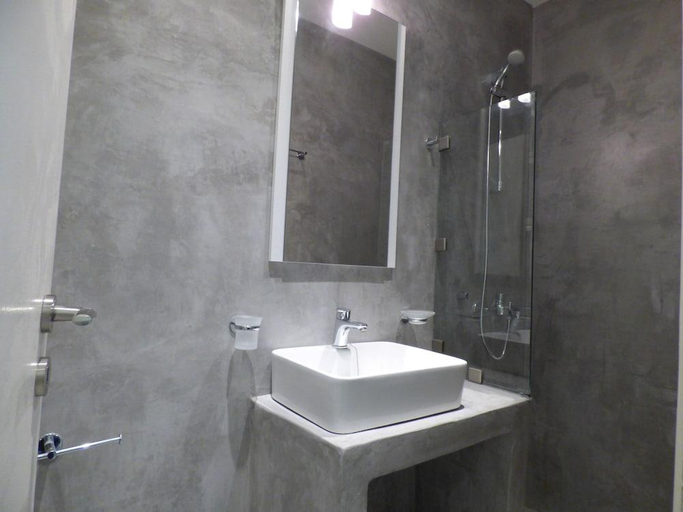Bathroom 3, Nostos Beach Hotel, South Aegean