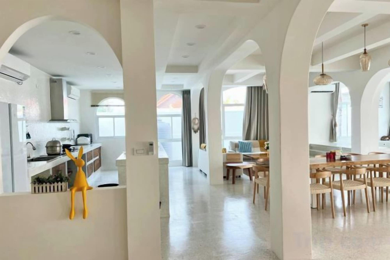 Dining 2, Metero Garden Swimming Pool Villa, Pattaya