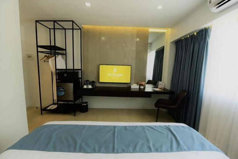 Bedroom 1, The First Islatel, Alaminos City