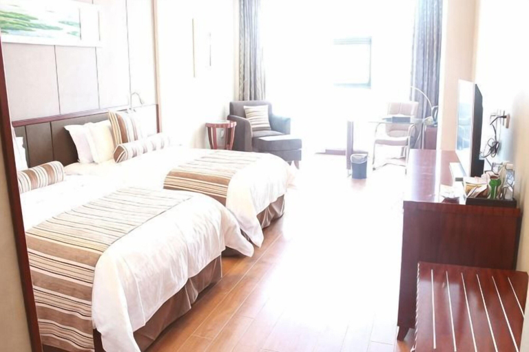 Bedroom 4, Huaxi Hotel, Qingdao