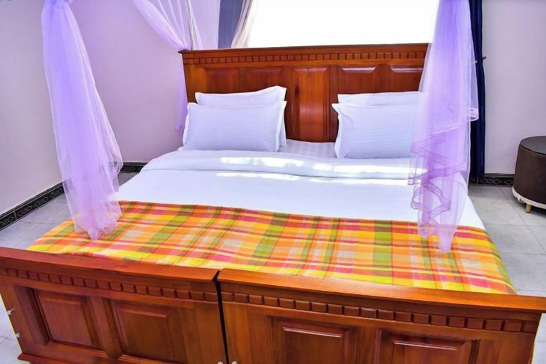 Room 1, The Biira Residence, Busiiro