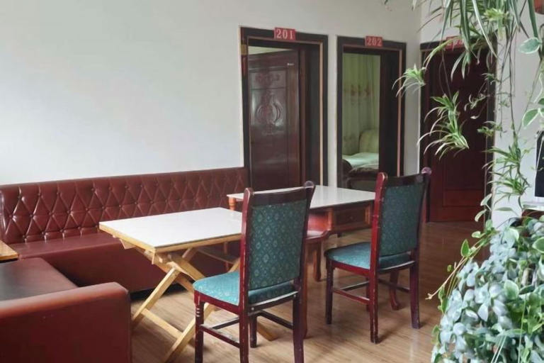 Others 3, Jiangling Inn, Ngawa Tibetan and Qiang