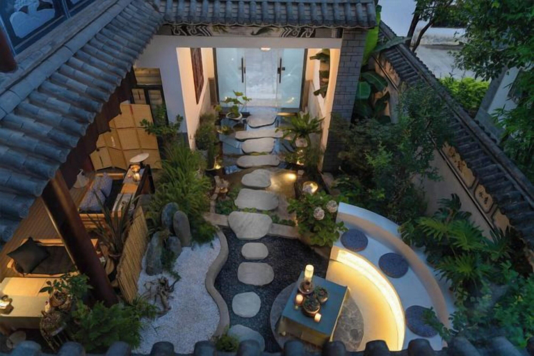 Exterior & Views