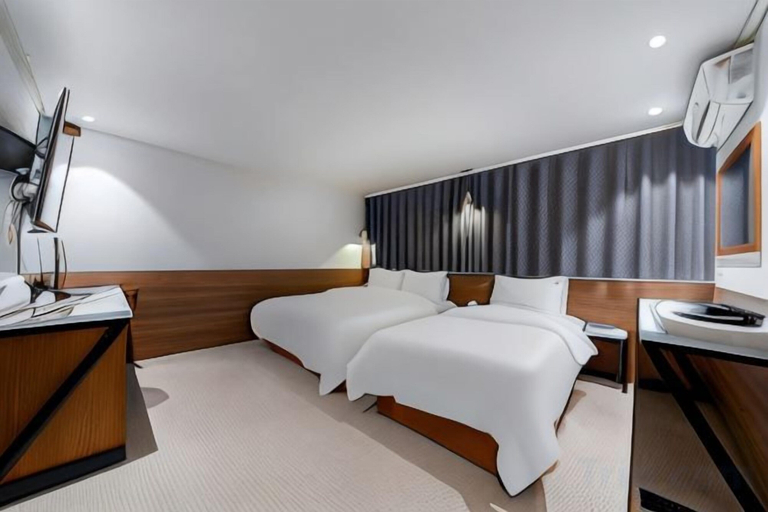 Bedroom 4, Jamsil Noblestay Hotel, Songpa