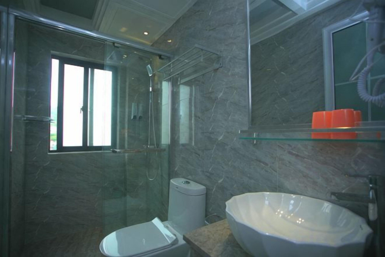 Bathroom, Shengsi Yihai House B & B, Zhoushan