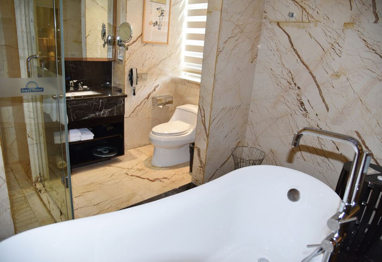 Bathroom 4, Days Hotel Wenyi Anhui, Hefei