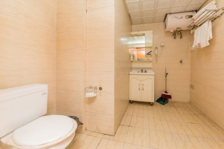 Bathroom, Fuzhen Hotel Apartment, Changchun