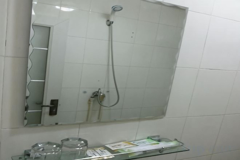 Bathroom 3, Shankee Hotel (Zibo Badaju RT-Mart), Zibo