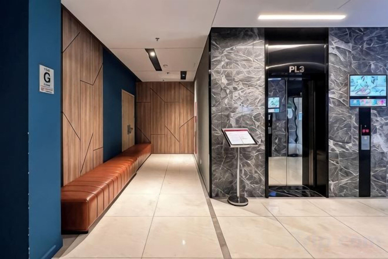 2, SOHO Tower Apartment Hotel, District 1