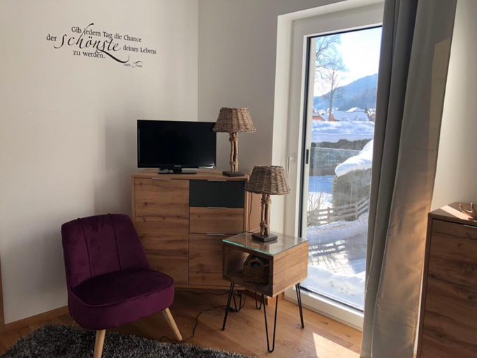 Others 5, Ski-In Area Apartment with Ski Bus, Tamsweg